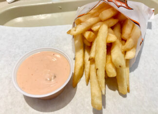 Fry sauce in Utah | Eat Your World Utah fry sauce and fries from Crown Burgers near Salt Lake City