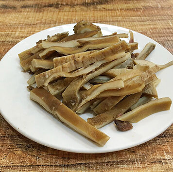 Baodu – Beijing, China – Local Food Guide Baodu, boiled slices of cow stomach, from a Beijing eatery