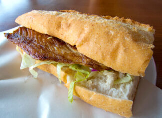 Balik ekmek, fish sandwich – Istanbul, Turkey A fish sandwich, or balik ekmek, from the Galata Bridge in Istanbul, Turkey.