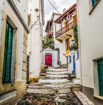 31 of the Absolute Best Things to Do in Greece