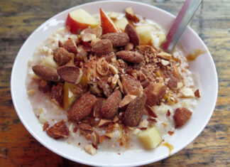 Porridge, øllebrød – Copenhagen, Denmark A bowl of porridge, havregrød, from Grød in Copenhagen, Denmark