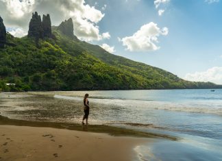 30 Daily Affirmations for Self-love + Free Wallpapers