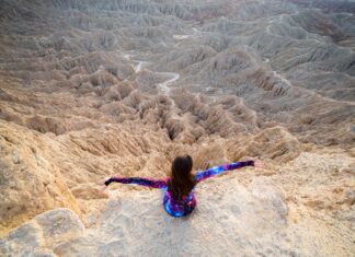 15 BEST Places for Solo Female Travel in California (and How to Stay Safe!)