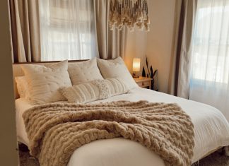 Boho Mid-Century Modern Guest Bedroom • The Blonde Abroad